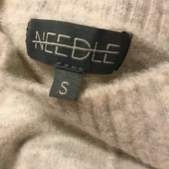 Piper Sweater in Light Grey - Picture 5 of 6